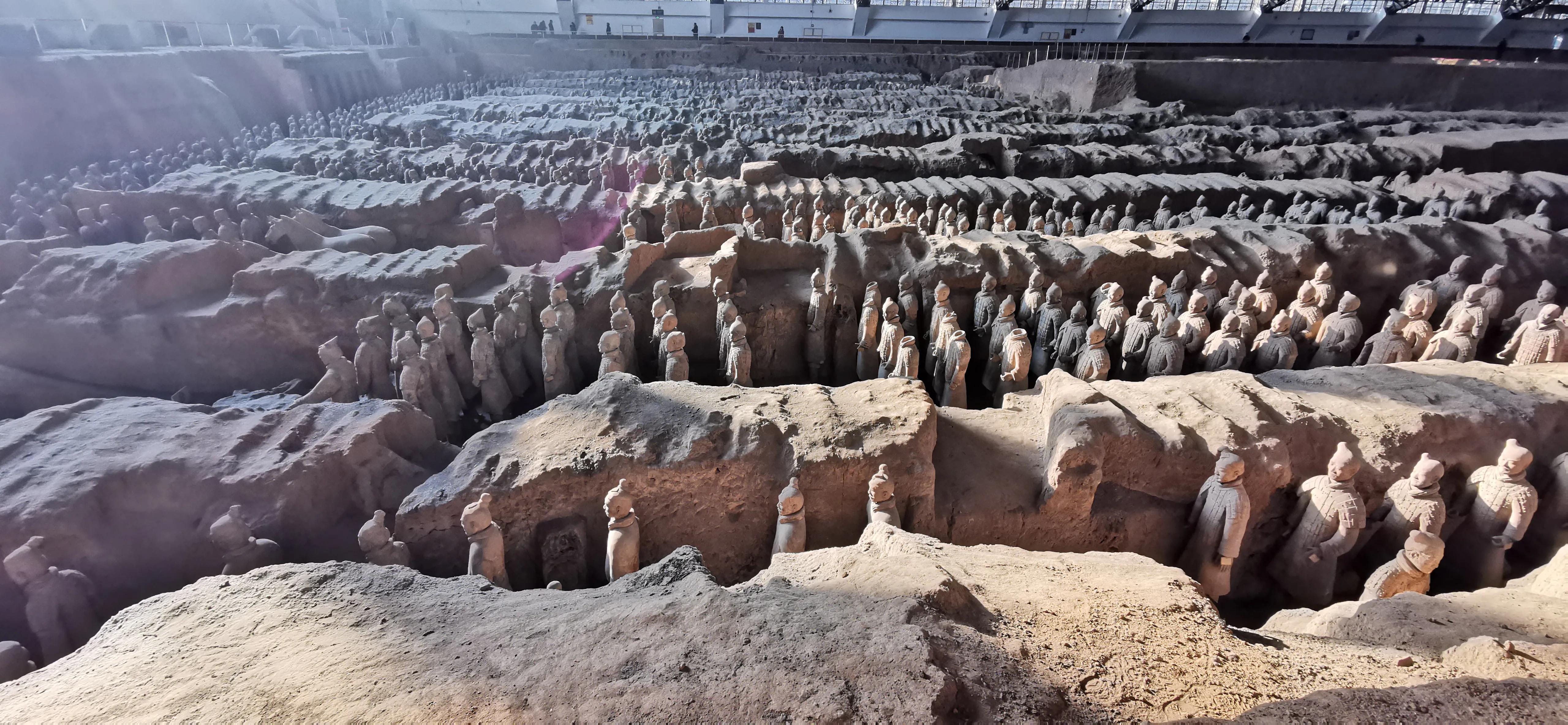 秦始皇陵兵马俑现场有讲解吗,秦始皇陵兵马俑的所在地