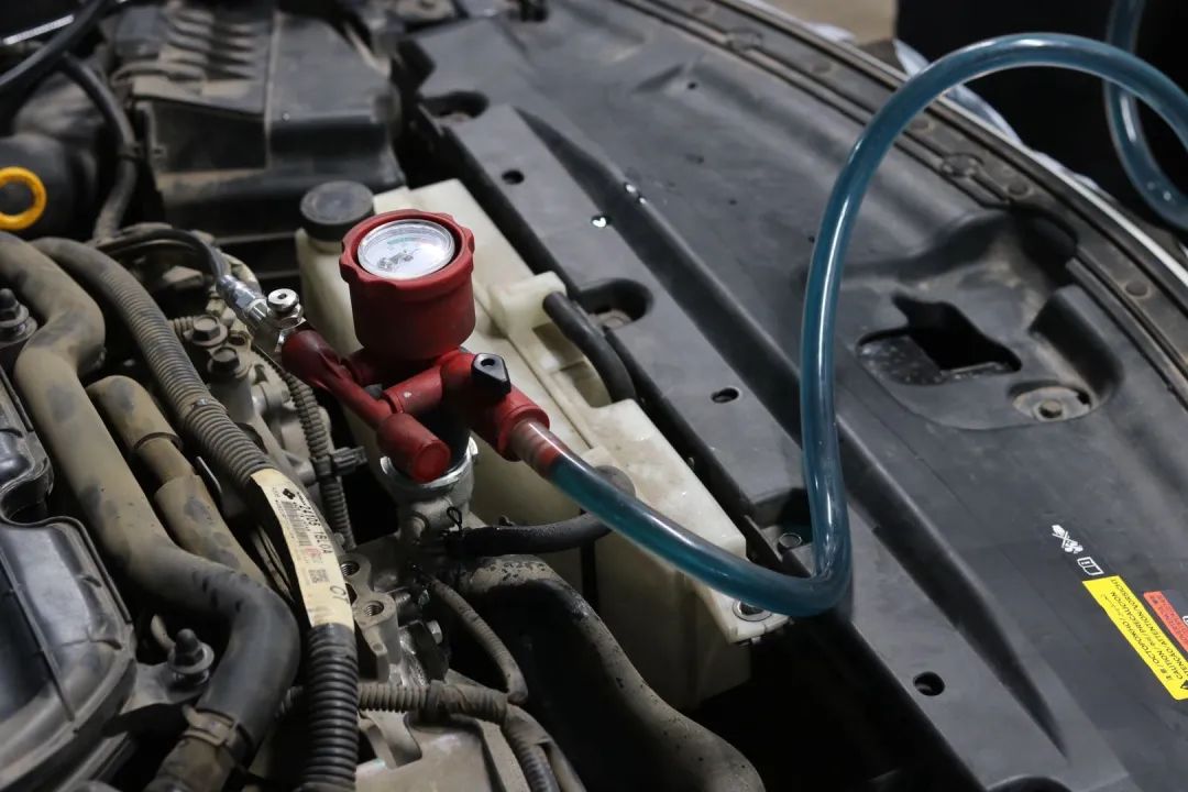 14年英菲尼迪g25拆车视频,英菲尼迪g25整备翻新