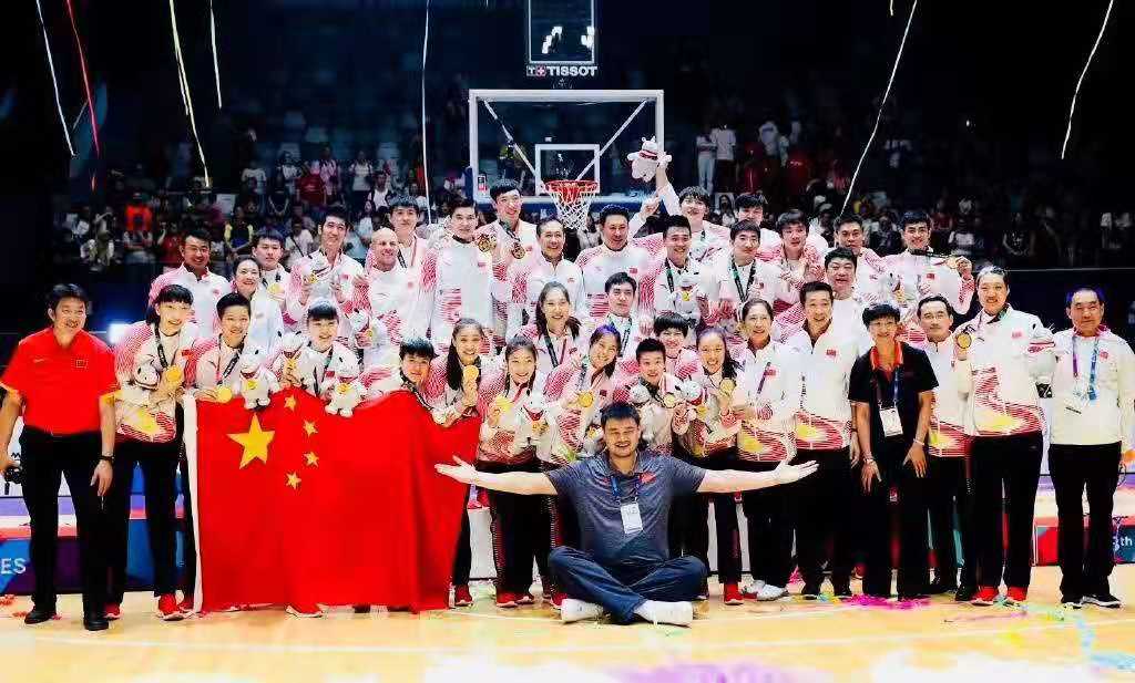 我与篮球的故事简短,我和篮球的故事郭艾伦