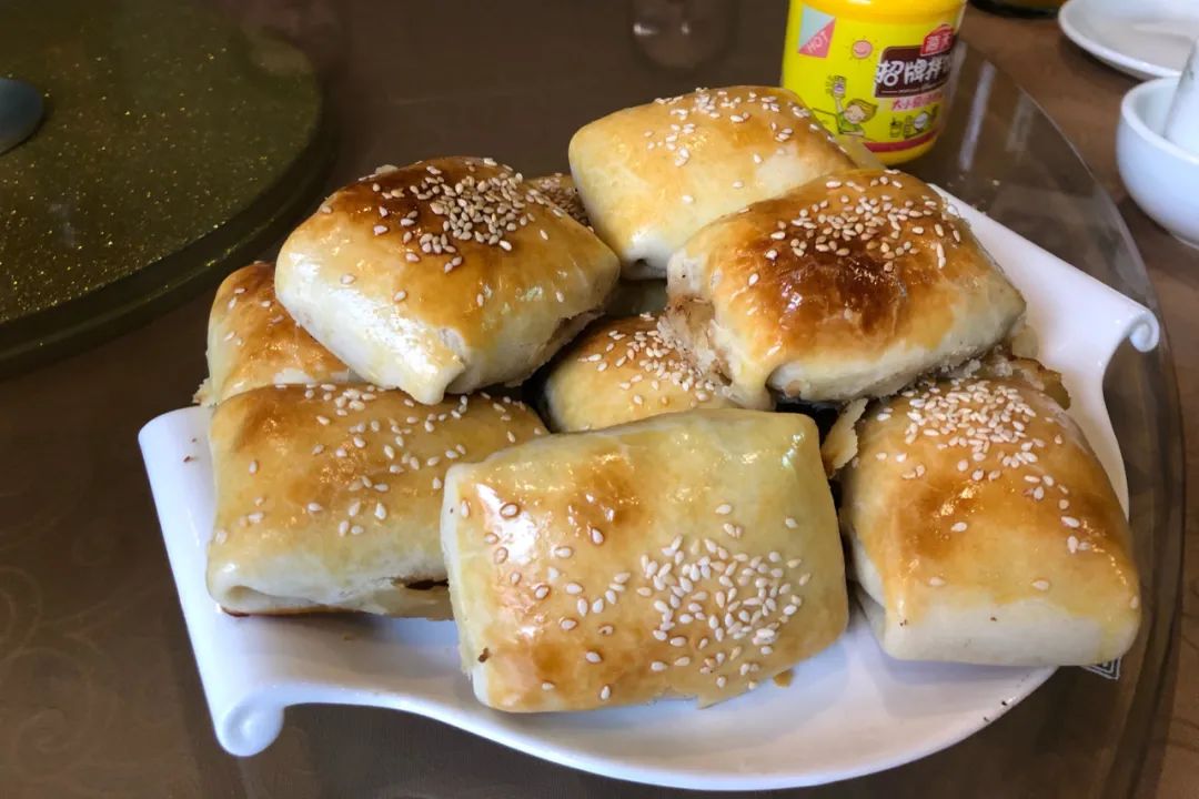 茫崖艾肯泉夏季游攻略,青甘大环线艾肯泉