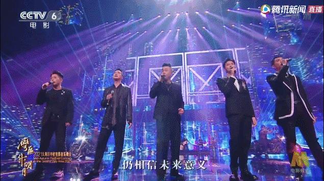 大湾区王菲出场谢霆锋表现,谢霆锋看王菲演唱会的视频