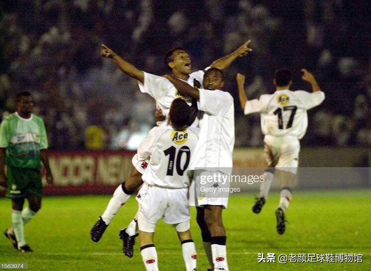 斯科拉里重回亚洲足球,斯科拉里进球疯狂庆祝