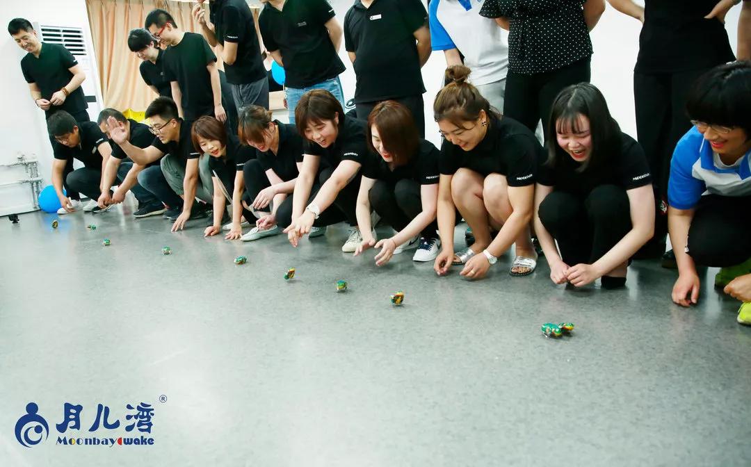 只有越来越强大才能越相信童话,只有越来越强大才能越战越勇