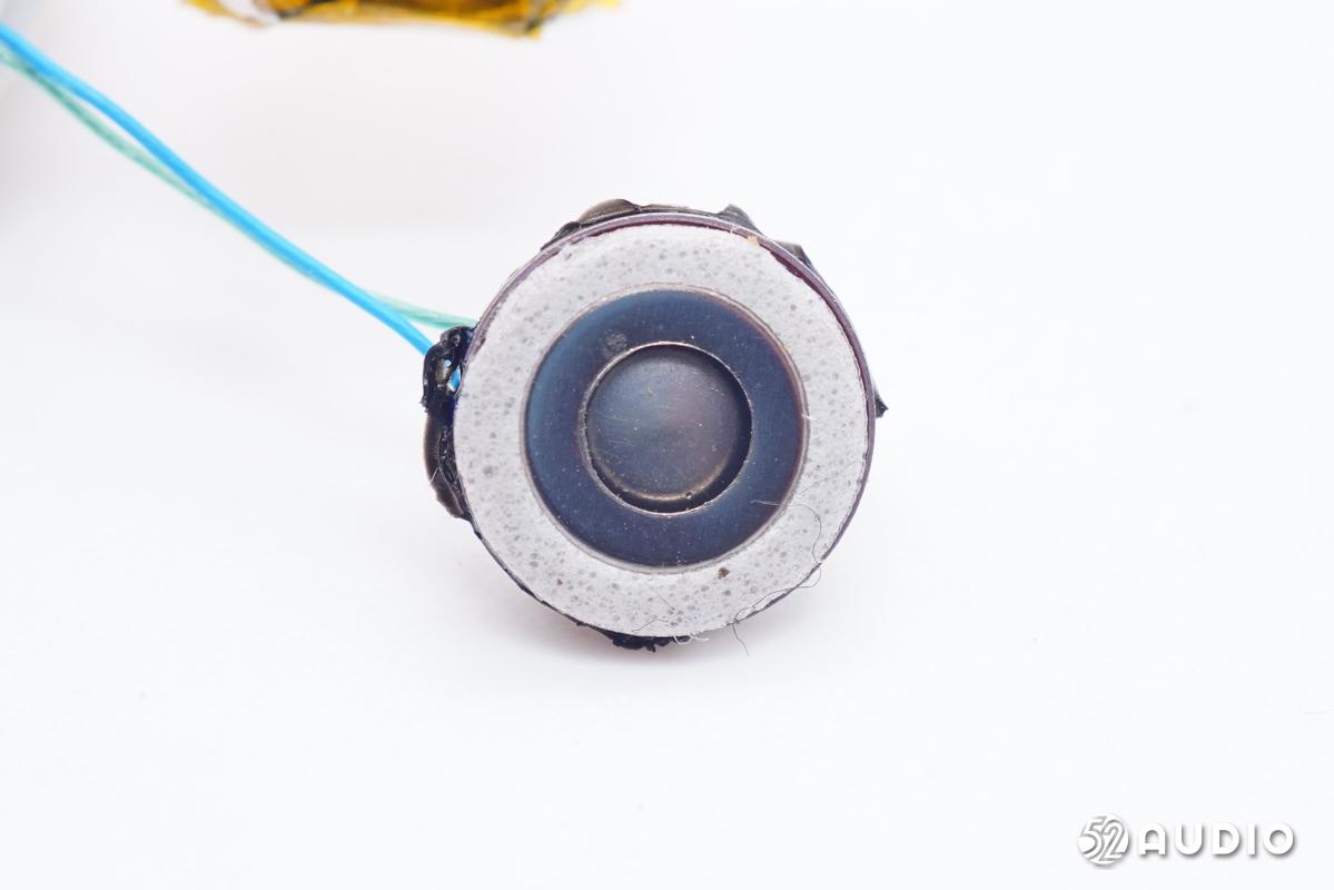 半入耳式降噪耳机jbl,轻量化头戴式无线耳机