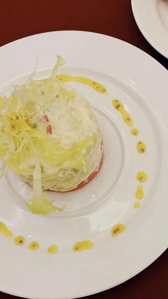 别争了,这条马路才是魔都内卷之王