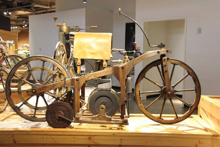 国外意大利摩托车博物馆,古典摩托车博物馆