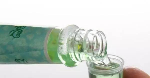 黑裤子衣服掉色了怎么补救小妙招,黑衣服掉色怎么能恢复原色