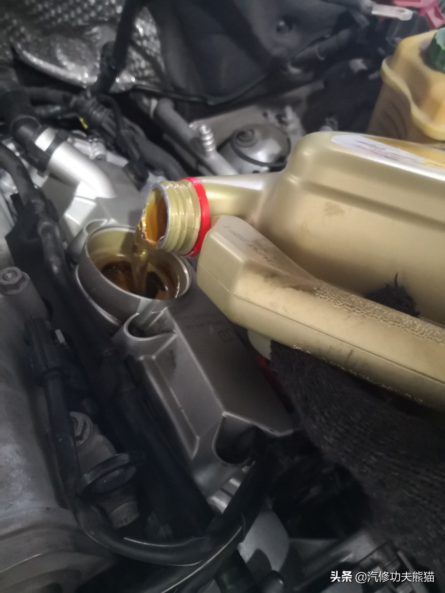 新款大众途锐烧机油吗,百万豪车为什么还烧机油