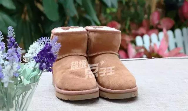 莫名想笑！白色雪地靴洗成黑鞋，店家：改色的钱我就不收了