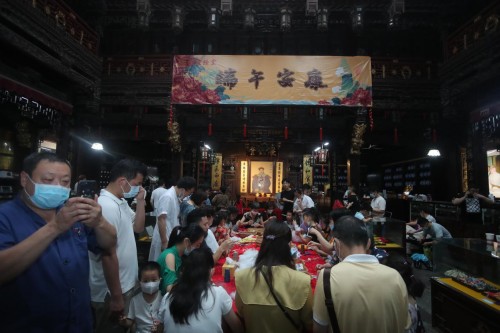 “直播清河坊”带你品味“老杭州”的味道