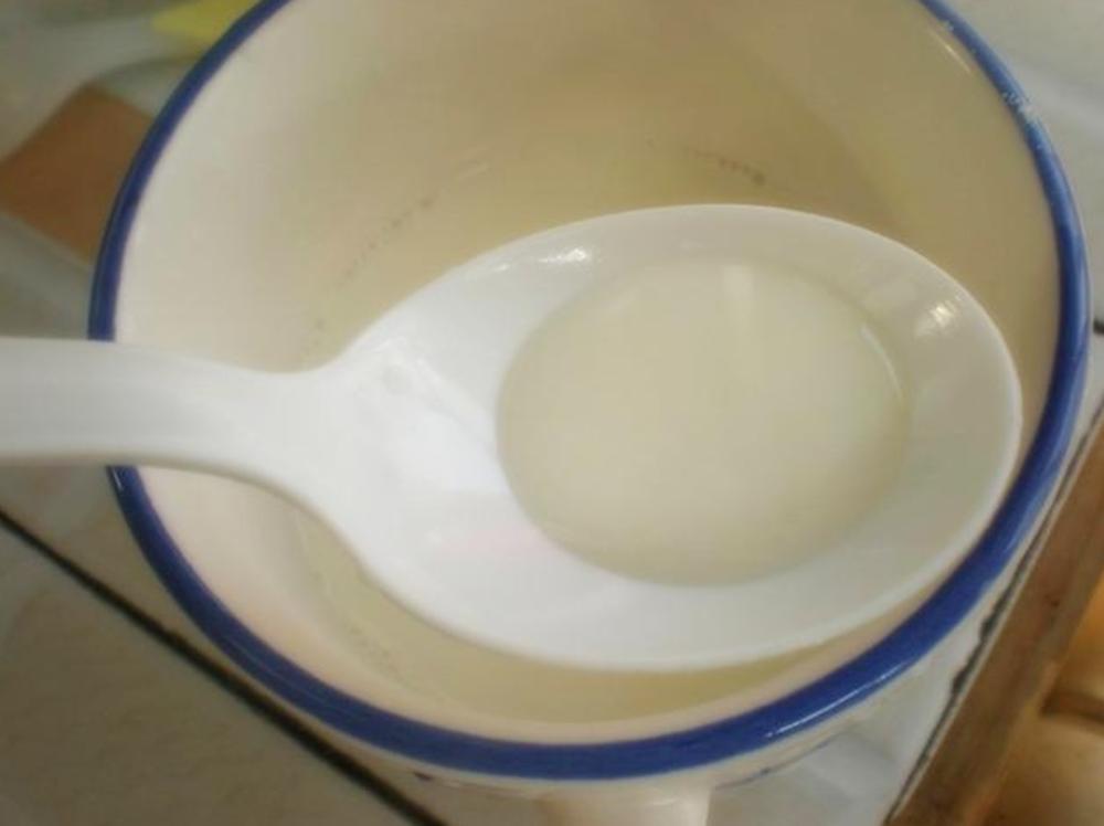 母乳的颜色跟什么有关系,母乳的颜色区别