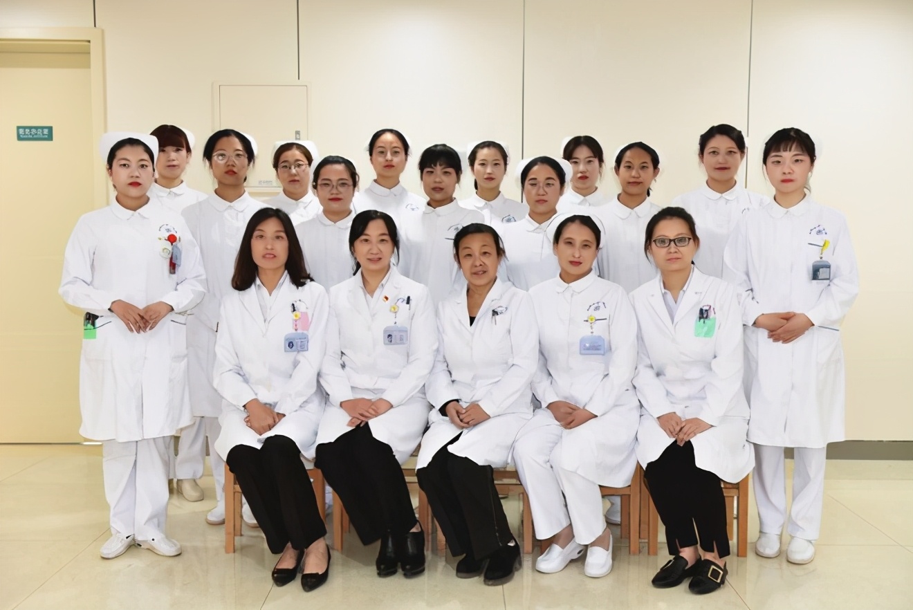 10月12日世界关节炎日义诊宣传,送温暖健康义诊