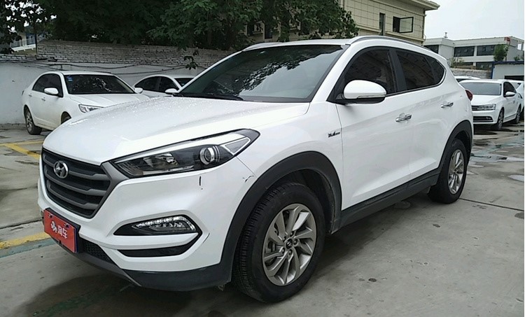 二手现代胜达和途胜哪个好,二手现代途胜值得购买吗