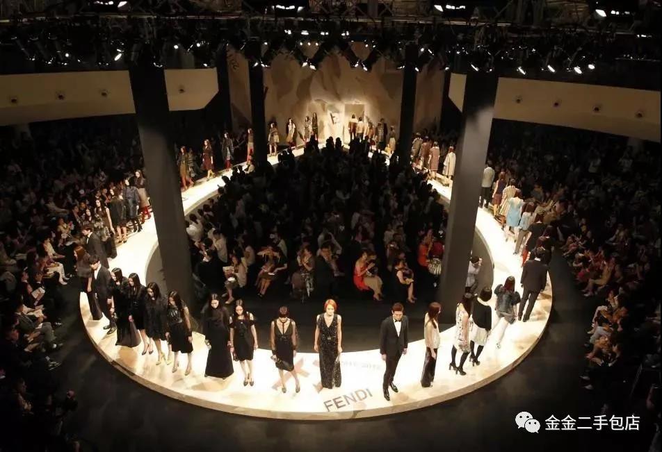 fendi皮草1995,fendi经典多色牛皮