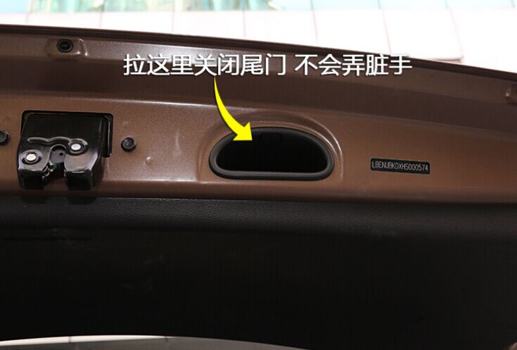 北京现代ix35等红绿灯是哪个按键,21款现代ix35胎压监测按键在哪里