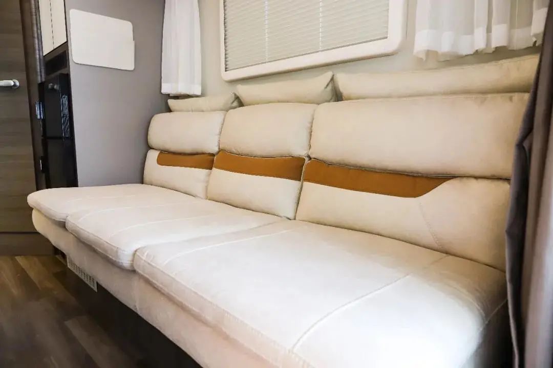 宇通c533旗舰版租赁价,宇通c533旗舰版双拓展成交价