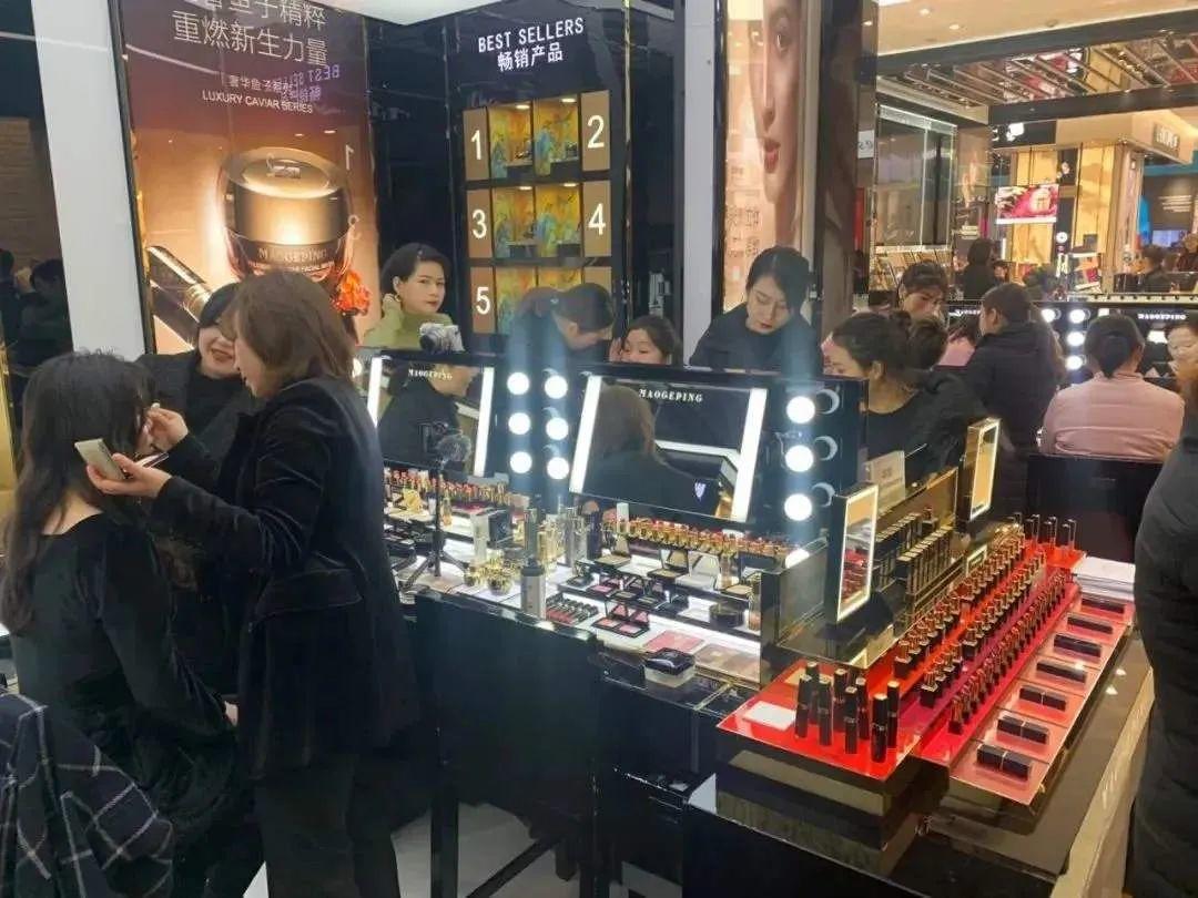 刘晓庆妆容的蜕变,刘晓庆18岁到80岁毛戈平妆容