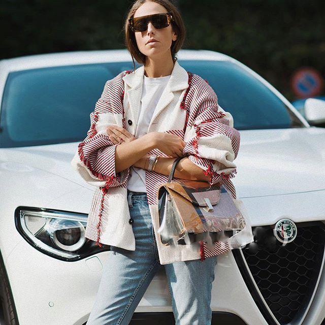 夏天什么颜色的包好看,pvc包流行吗