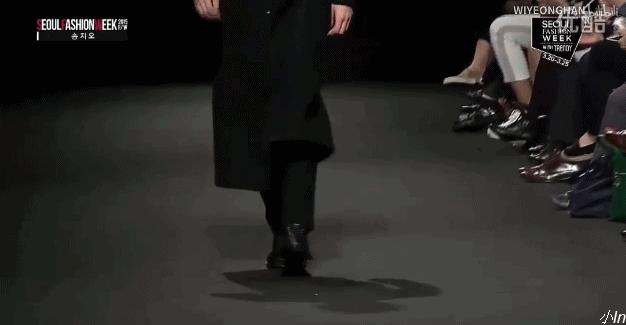 184cm韩国的邪魅男星,可狼可奶的宝藏男孩,还是行走的衣架子?