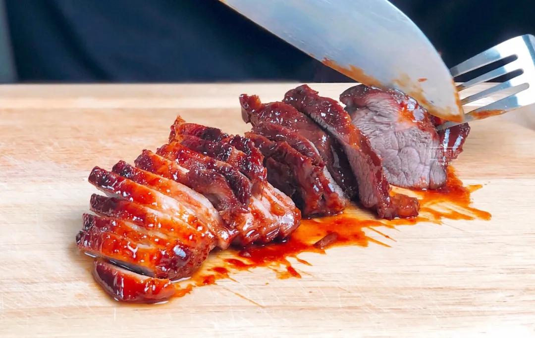 猪身上哪个部位的肉炒着最好吃,猪身上的肉都适合做什么菜