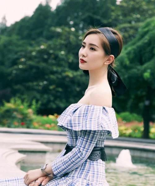 刘诗诗倪妮赵丽颖同框,刘诗诗赵丽颖机场穿搭