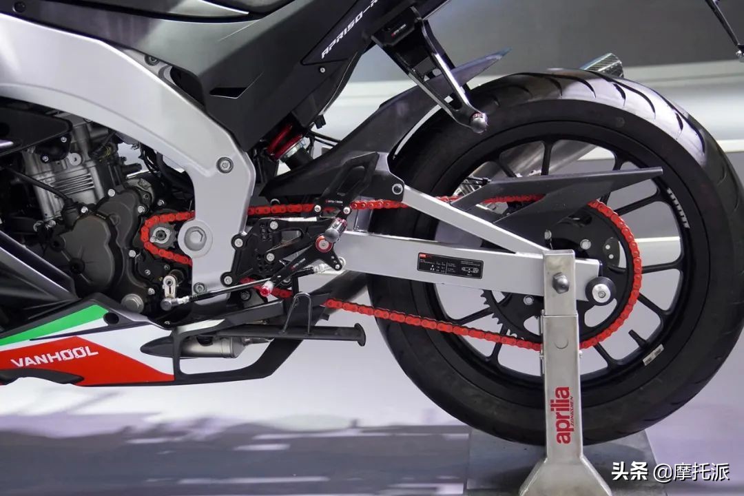 街车有两种，能战斗的街车和其他街车