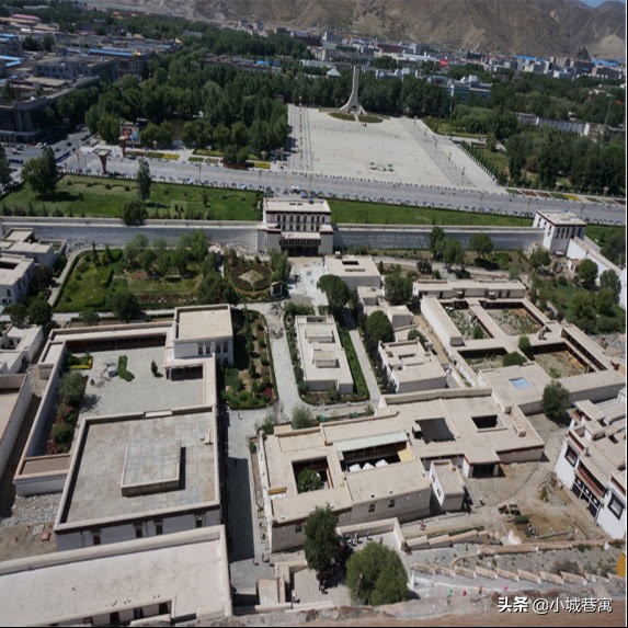 雪域圣殿西藏拉萨布达拉宫,布达拉宫雪域的圣殿模板