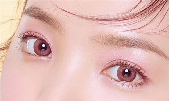 喜欢戴美瞳的女人什么性格,喜欢戴美瞳的女人分析