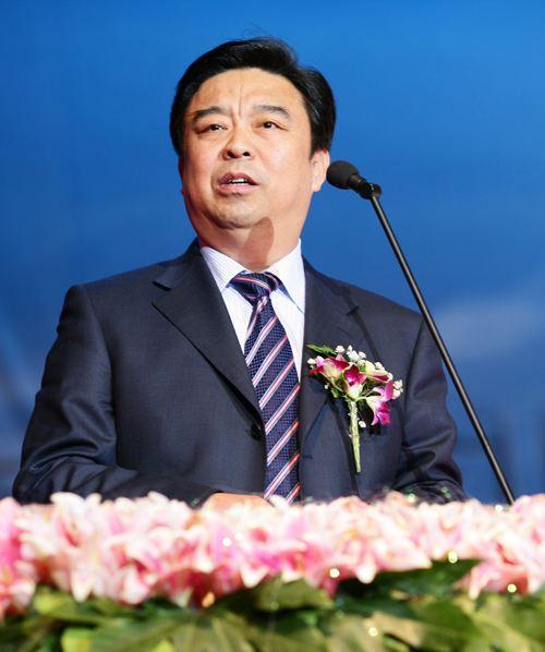 这个山东男人：从车间工人到集团董事局主席，如今公司资产超600亿！