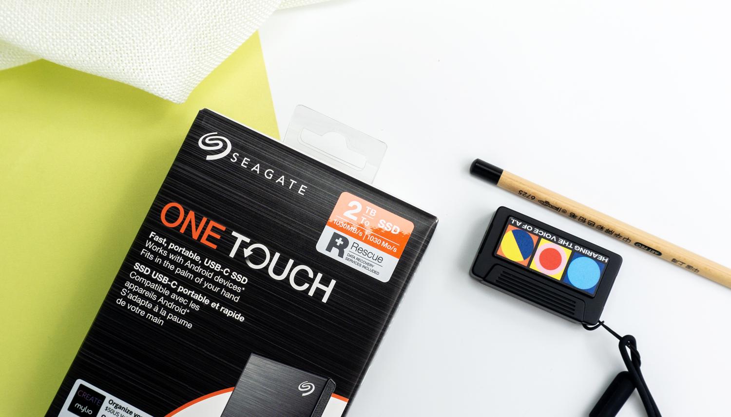 速度1030MB/s，却只有名片大小？希捷铭系列移动固态硬盘