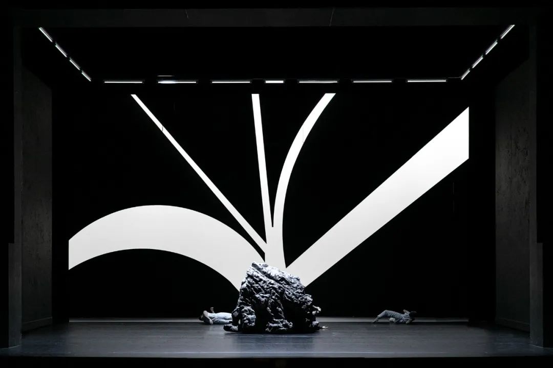 SebastianHannak/震撼心灵的舞台空间美学