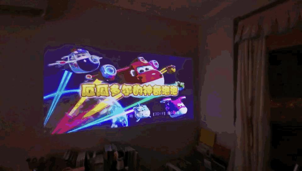 如何选择护眼投影仪,100寸电视和投影仪哪个好更护眼