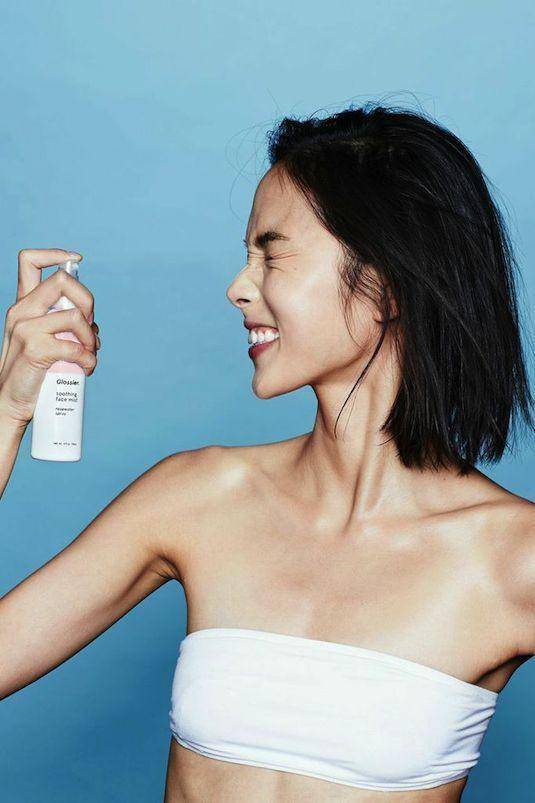 晒后修护可以涂抹晒伤的皮肤吗,晒伤后的刺痛感怎么消除