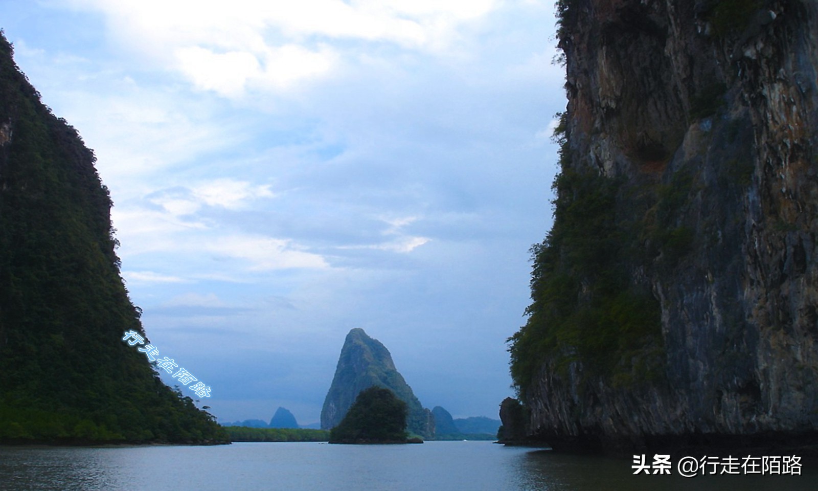 泰国唯一的回民村：房子踩高跷、足球水上踢，饭菜最难吃