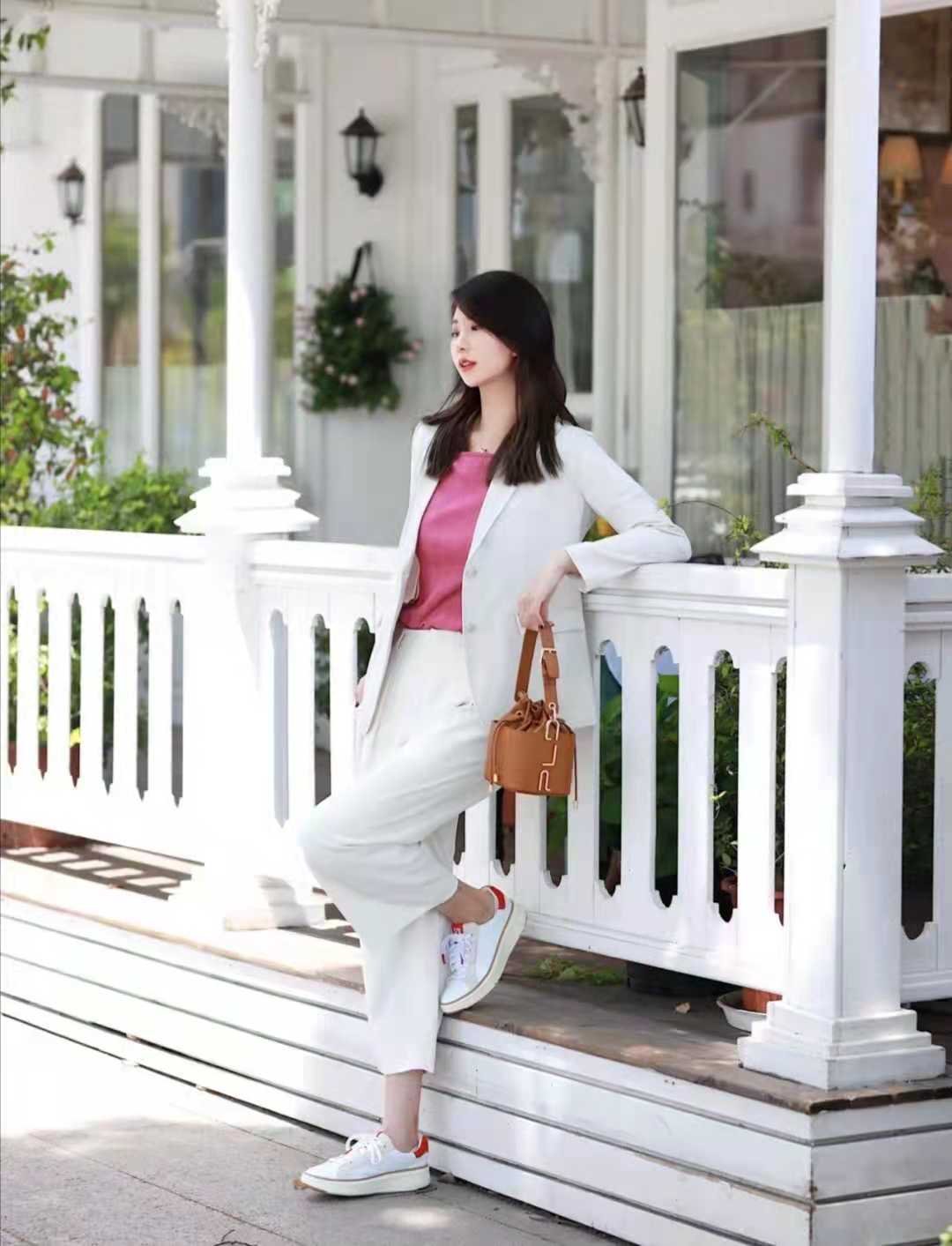 35岁穿什么衣服有气质,女孩穿什么衣服好看最有气质