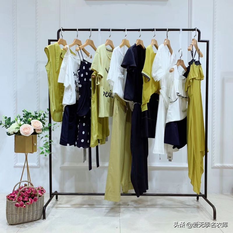 想开个女装店有什么进货渠道,想开女装实体店在哪里找货源