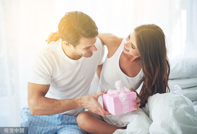 原配和二婚妻子的三种区别,二婚家庭和原配夫妻的区别