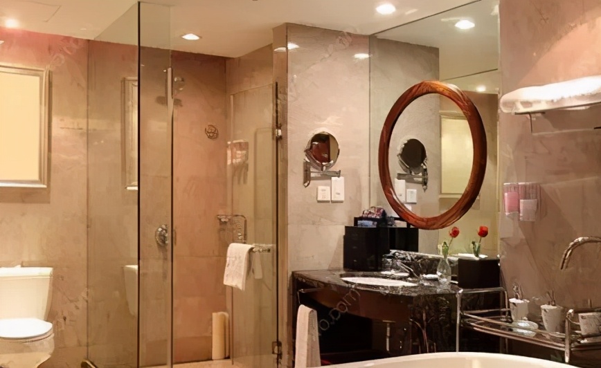 为什么酒店的玻璃都是透明的,酒店玻璃为什么都是透明的