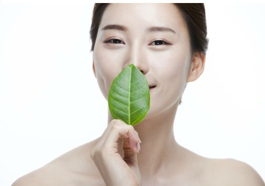 二十几岁法令纹特别明显是为什么,为什么比同龄人法令纹特别重