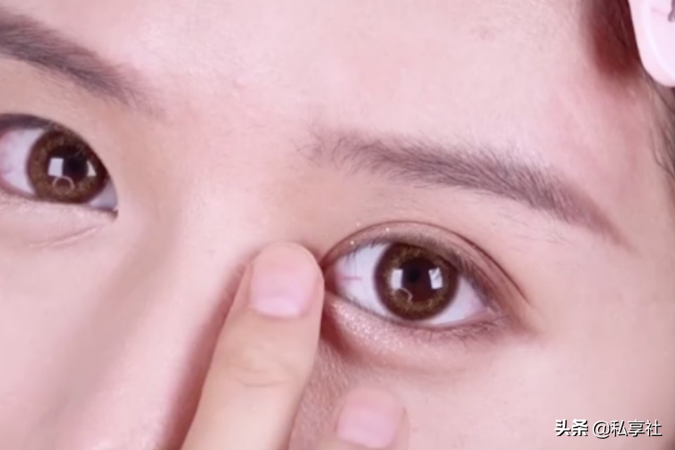 眼线眼影假睫毛双眼皮贴,单眼皮无辜大眼妆眼线画法