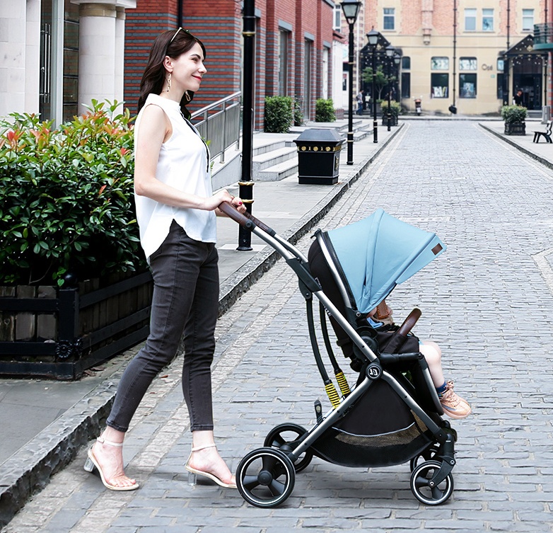 婴儿车十大品牌26款婴儿推车测评,怎么选择轻便婴儿车