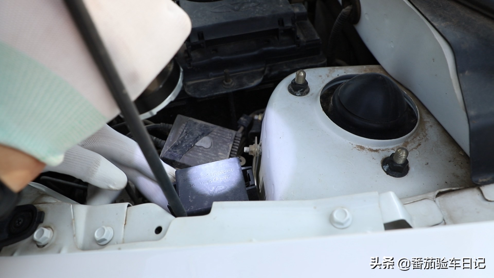 濂囩憺椋庝簯鍥戒笁,濂囩憺椋庝簯瀹¤溅