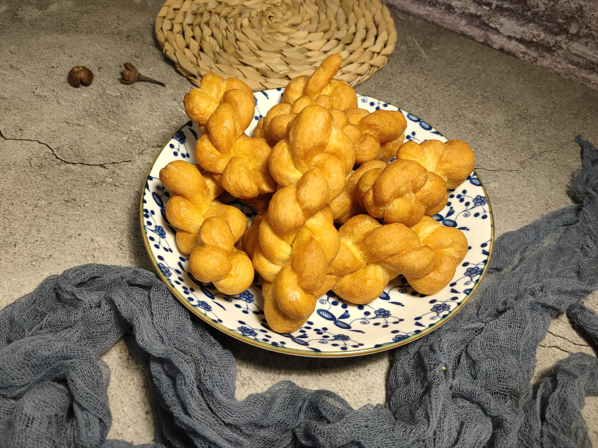 炸麻花放脆皮粉吗,炸麻花加泡打粉吗