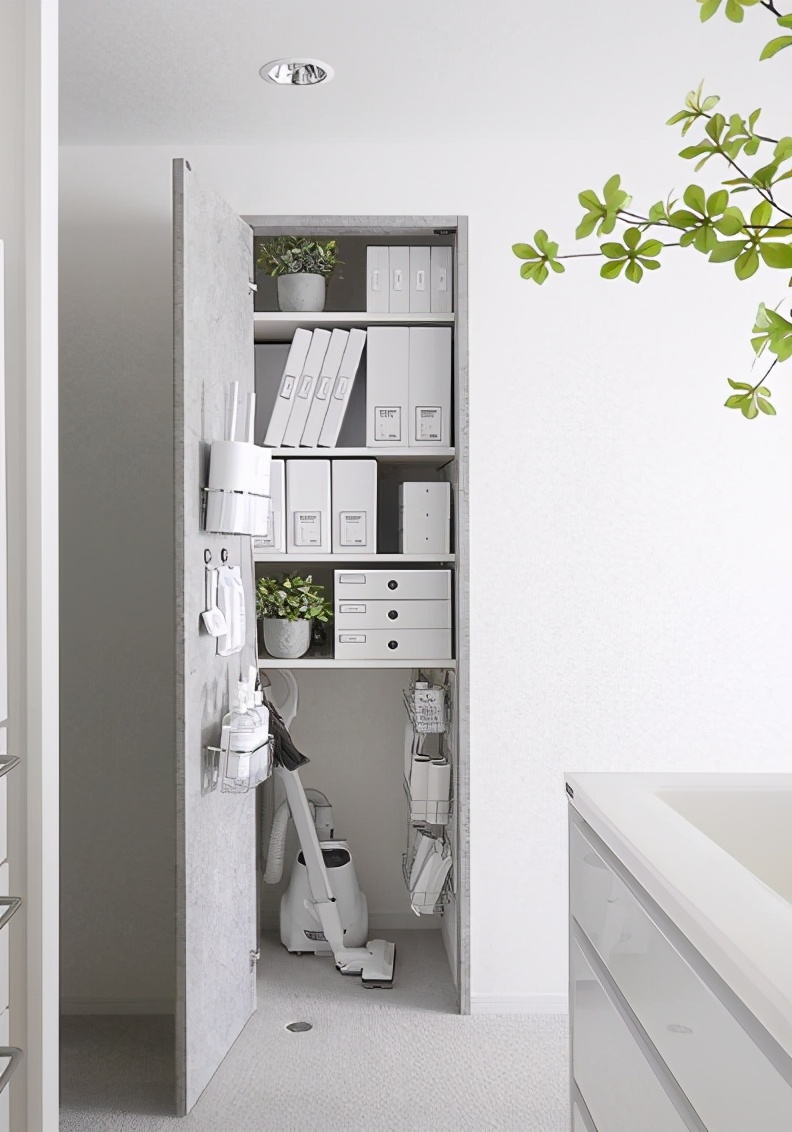 爱了这两间性冷淡系小户型，网友：这才叫一个人的豪宅