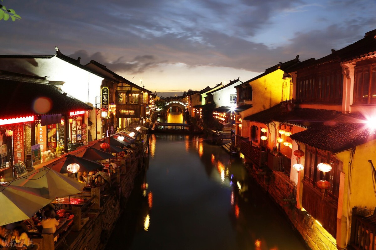 中国四大园林城市，绿化率最低40%，杭州排第三，苏州未入围