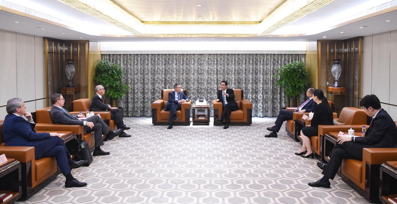 从苦难中走向辉煌心得体会,从苦难走向辉煌的伟大历程