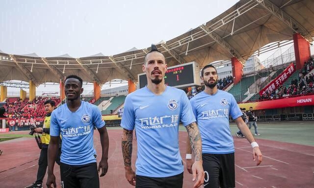 崔康熙努力改善球队的防守和体能,崔康熙上半时防线连丢三球