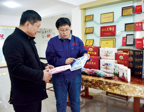 用心坚守创新传承经典—《龙江绿厨房》走进哈达生肉类制品公司