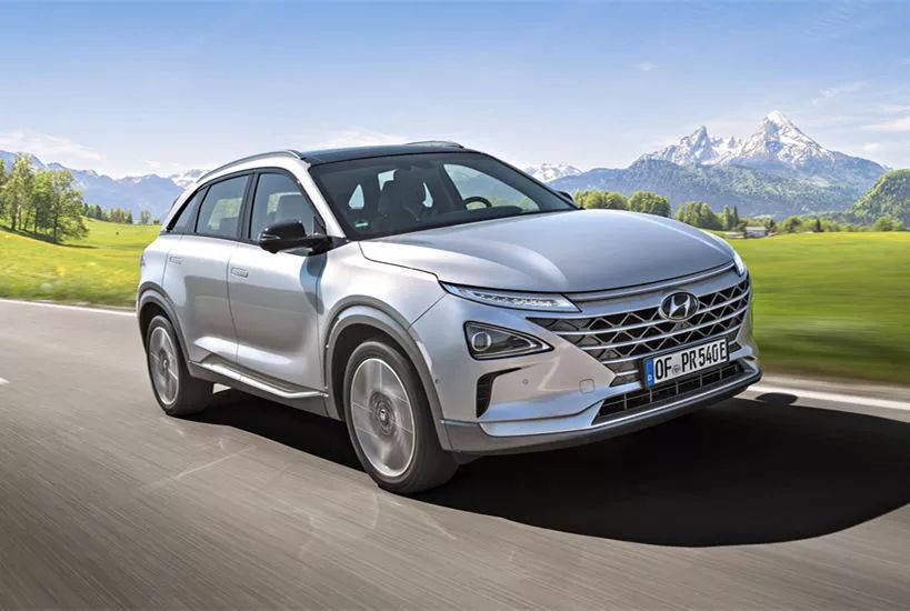 纯电动汽车和油电混动车怎样选,油电混动和增程电动哪个好