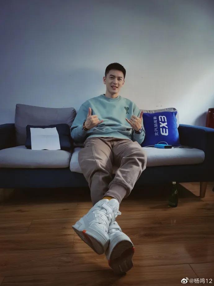193cm体坛第一帅哥爆红，颜值惊艳：他要出道，男明星就哭吧